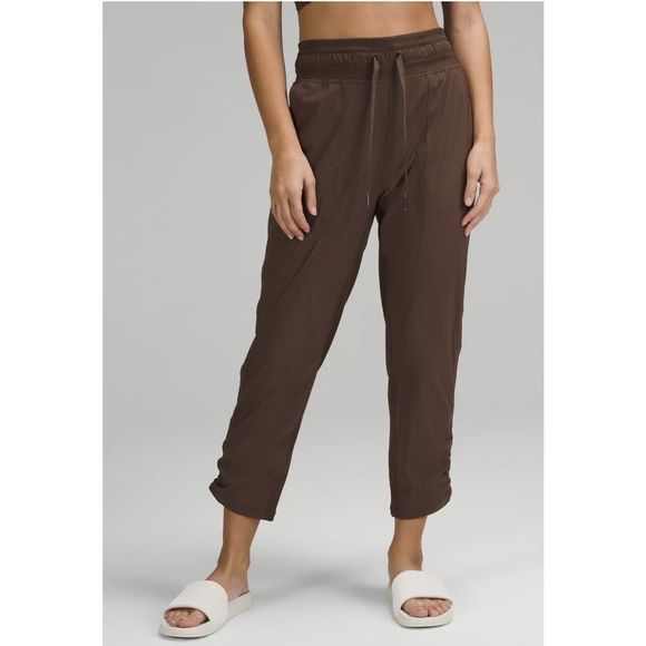 Lululemon Pants Jogger Womens Size 10 Brown Ribbed Dance Studio Cropped NEW - Picture 2 of 15